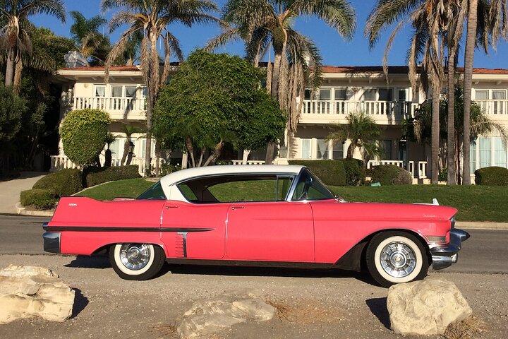 Tour privado por ciudades costeras en un Cadillac rosa de 1957