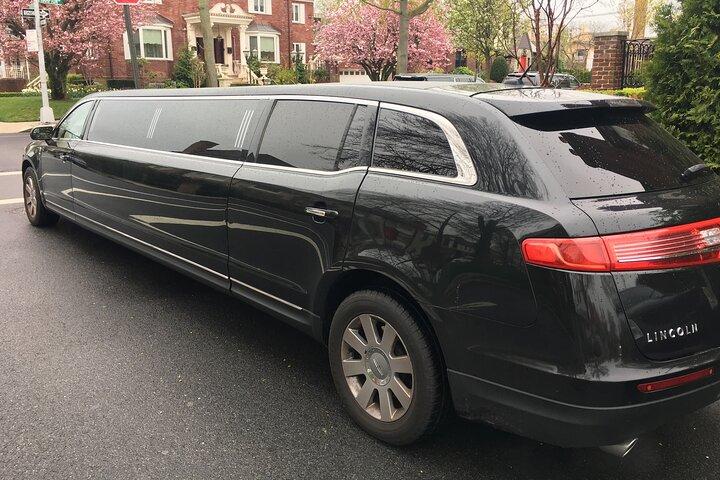 Woodbury fælles Premium Outlet Shopping Private Day Trip af Limousine fra NYC