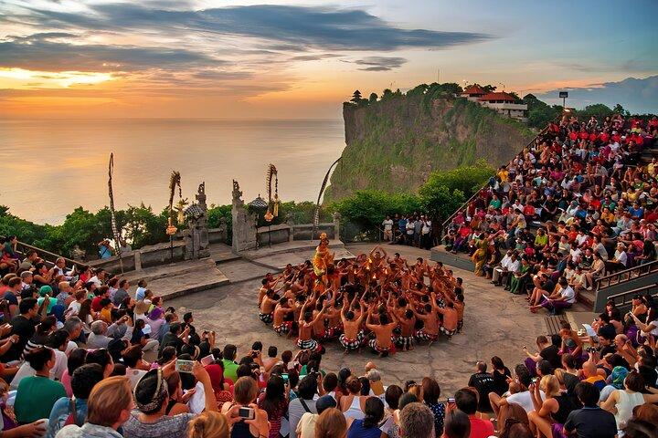 Excursão de um dia em Bali: Ubud Exploration and Uluwatu Sunset