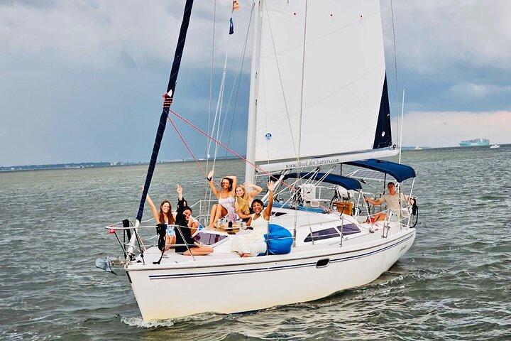 Private Luxusyachtcharter, BYOB & Delfine