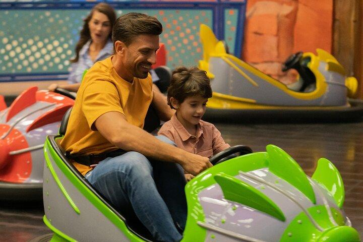 Warner Bros. World Abu Dhabi avec options