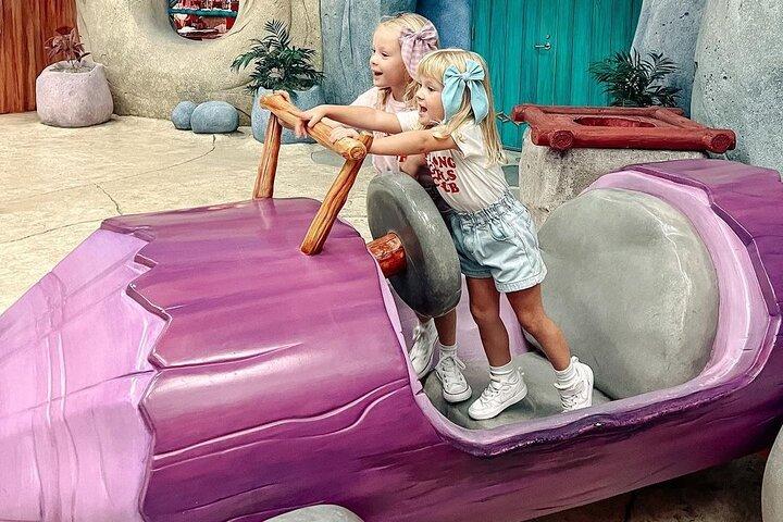 Warner Bros. World Abu Dhabi avec options