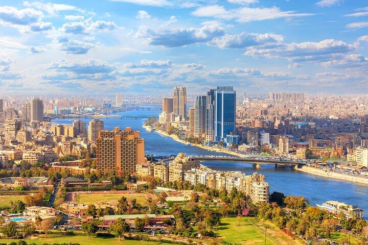 ポート サイド クルーズ港発、カイロの 1 日プライベート海岸ツアー