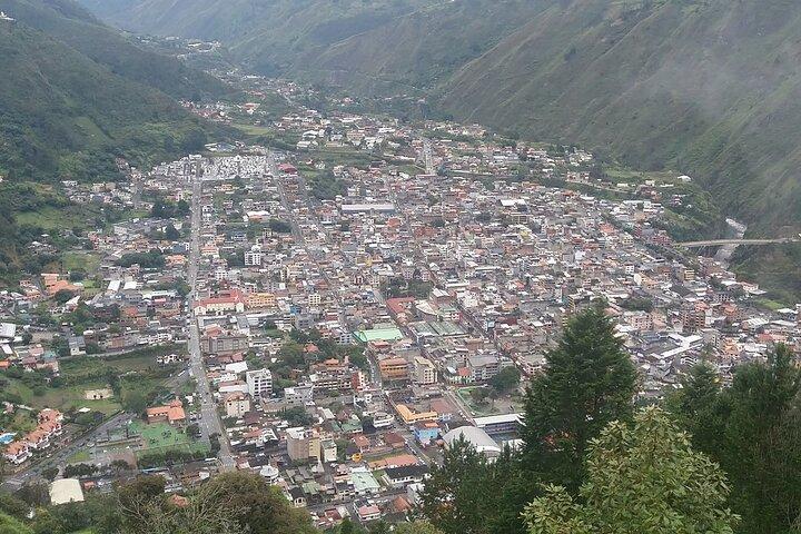 Privétransfer van Quito naar Baños de Agua Santa (enkele reis)