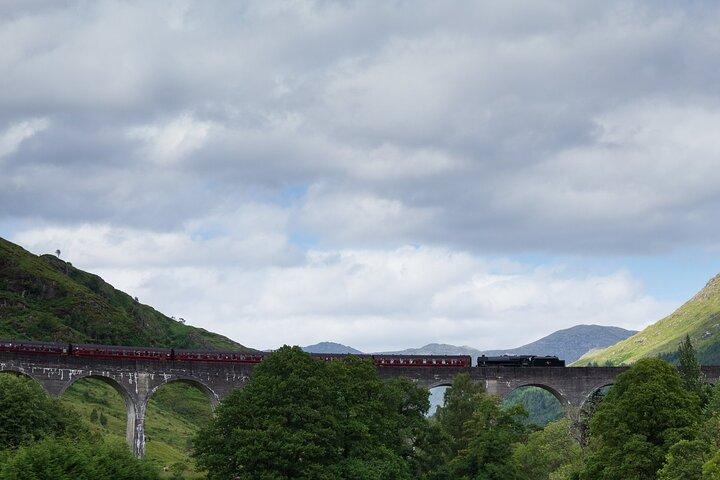 ハリー ポッター、グレンフィナン高架橋、ハイランド エディンバラのプライベート ツアー