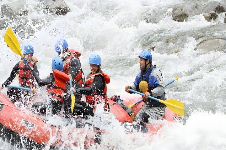Rafting en el río Bali y Uluwatu Sunset Tour con paquetes de cena