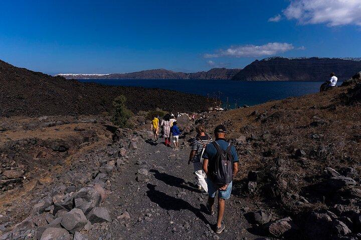 ガラスボトムボートで行くカルデラのサントリーニ島ツアー