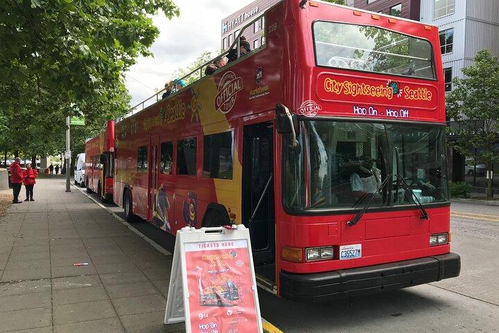 City Sightseeing Seattle Hoho ônibus e fechaduras ou cruzeiro portuário