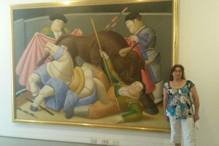 Private tour of the Fernando Botero museum and plaza in Antioquia
