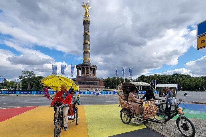 多文化都市の風景とハイライトの写真を巡る日帰り旅行