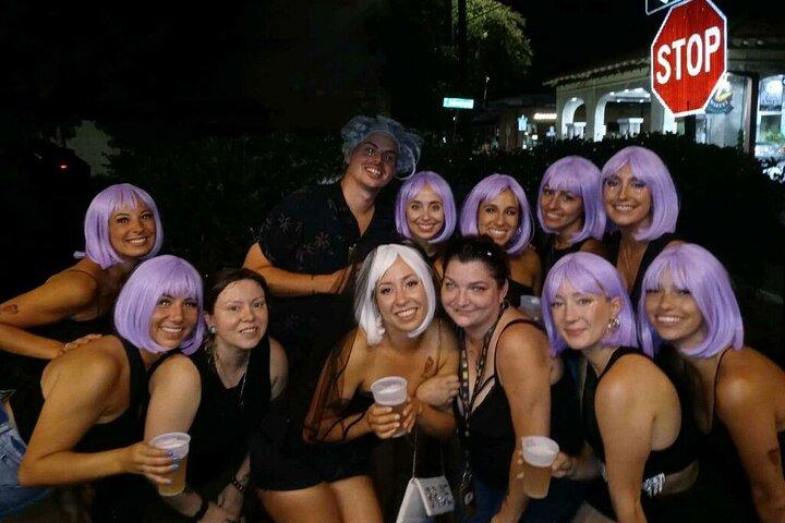Pub Crawl : New Orleans Spooky Spirits Ghost Tour (パブ・クロール : ニューオーリンズ・スプーキー・スピリッツ・ゴースト・ツアー)