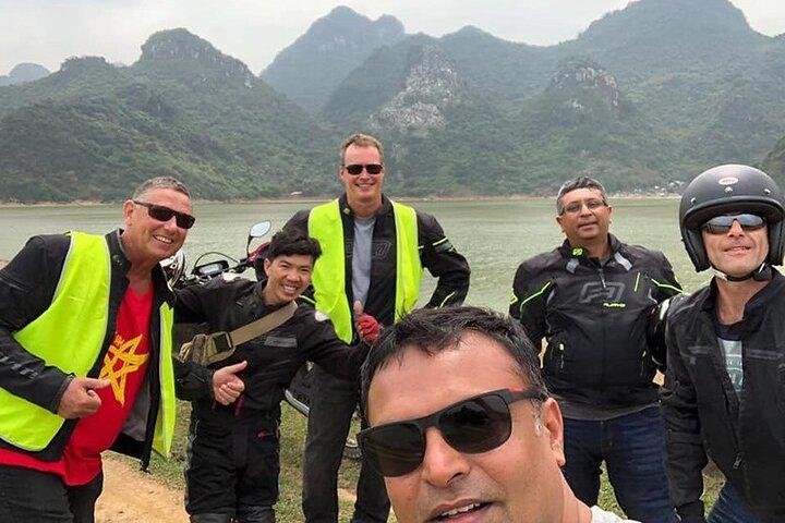 ハロン湾への北東バイクループ5泊6日