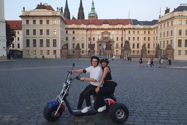 Electric Trike Tour i Prag - City Sightseeing & Fun Riding