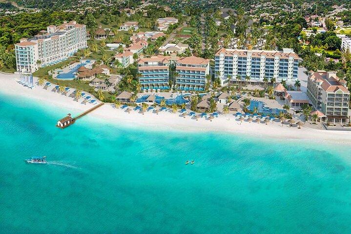 Transfert aéroport privé au Sandals Dunn's River Resort
