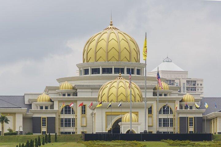 Excursion privée d'une demi-journée à Kuala Lumpur avec déjeuner local *26*