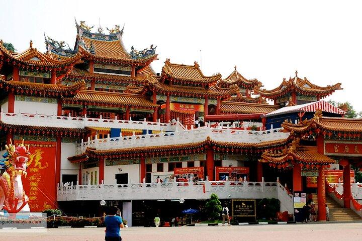 Excursion privée d'une demi-journée à Kuala Lumpur avec déjeuner local *26*