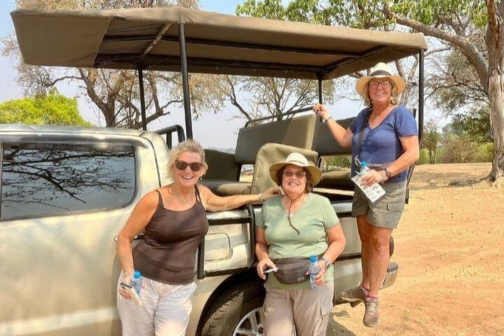 Game drive e short rhino walk