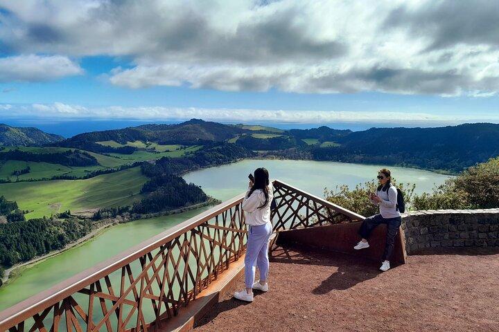 Furnas : Wasserfall, üppige Täler & Dampfende Erde Ganztagestour