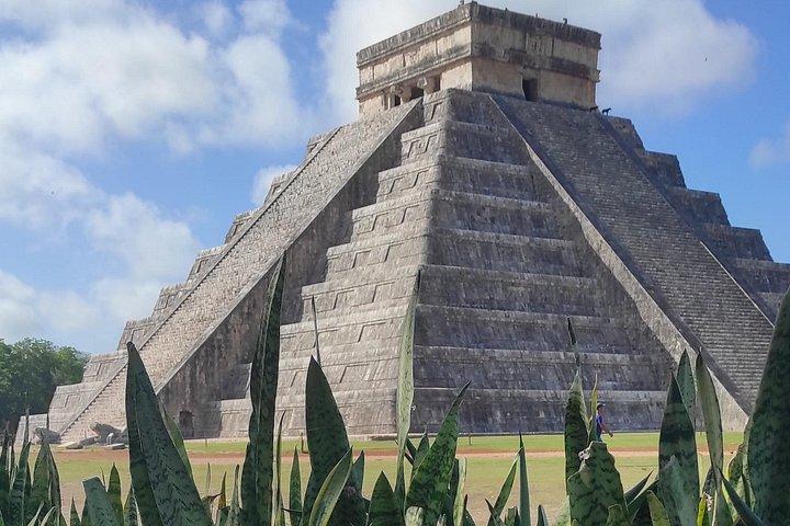 Chichen Itza Private Escape: Early Access, Cenote & Mayan Flavors