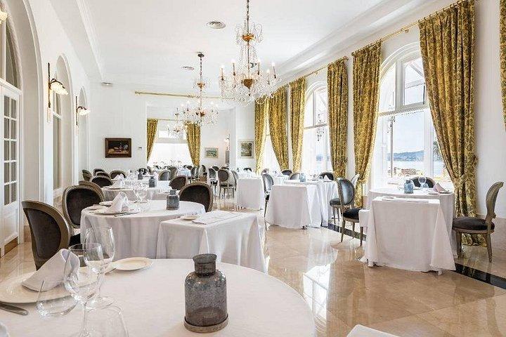 Albariño Wine PRIVATE Experience & Gourmet Michelin Lunch