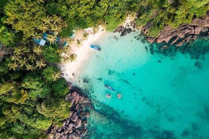 フーコックの 3 つの島を巡る旅行