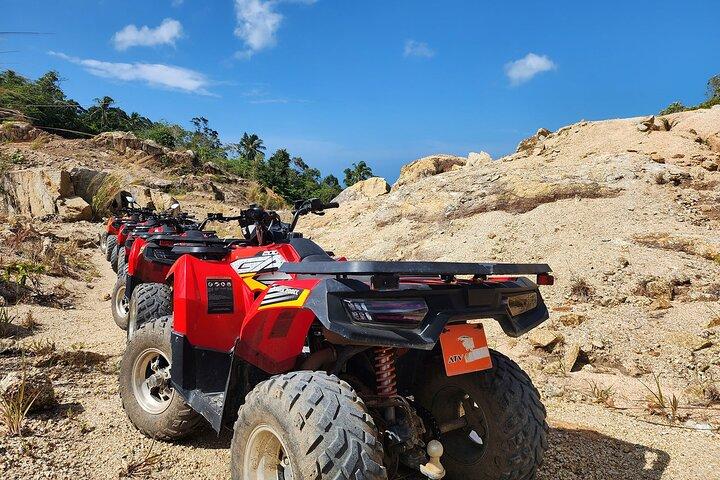 Esperienza di avventura nella giungla ATV di 2,5 ore da Koh Phangan