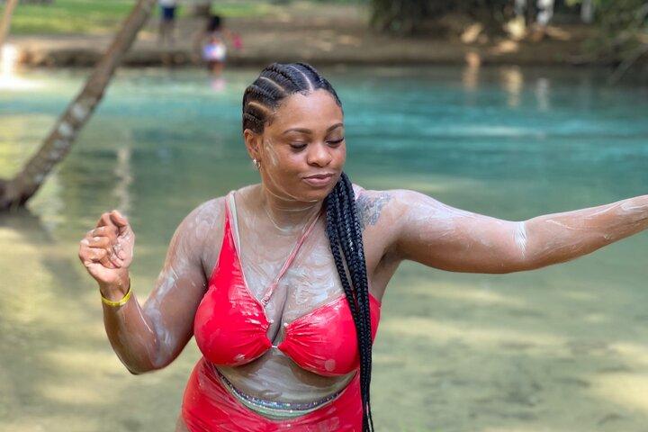 Tour privado de rafting en bambú, vehículo todo terreno y Rick's Cafe desde Montego Bay