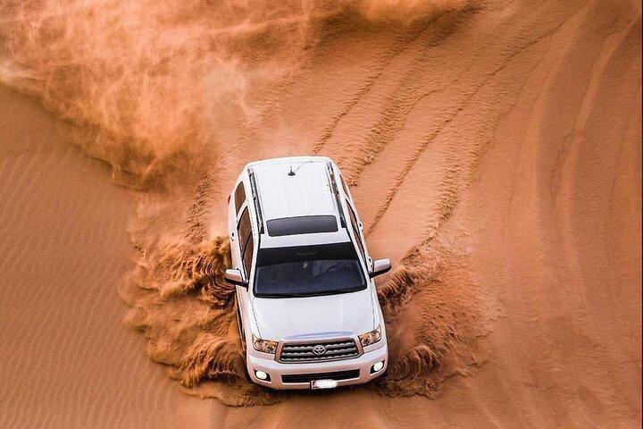 Arabian Desert Safari Dubai com jantar de churrasco e shows ao vivo