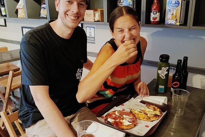 Rome Colosseum: Pizza & Aperitivo Food Tour vid solnedgången