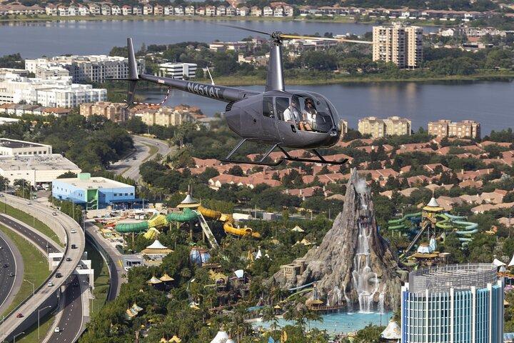 Passeio de helicóptero de 48 Milhas por Parques Temáticos e Centro