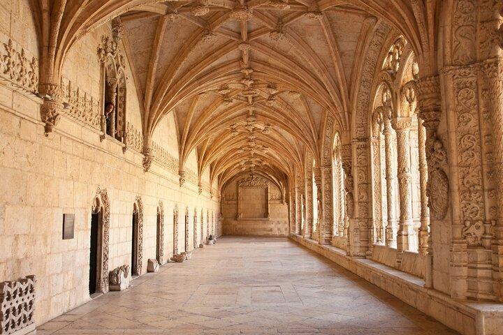 Belém Private Tour with Jeronimos Monastery - Lisboa