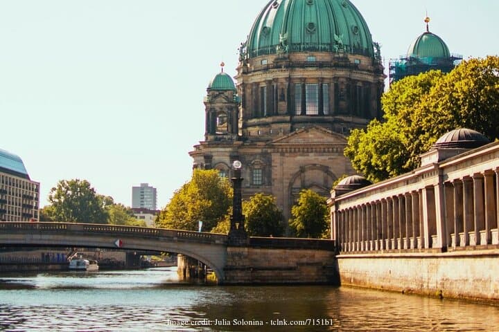 Berlin during the Second World War: Private Half-Day Walking Tour