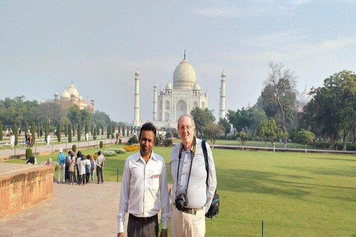 Tour privato di un giorno al Taj Mahal in auto da Delhi - All Inclusive
