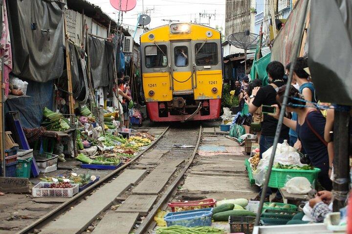 Bangkok: Damnoen-Saduak-Markt und Maeklong-Eisenbahnmarkt