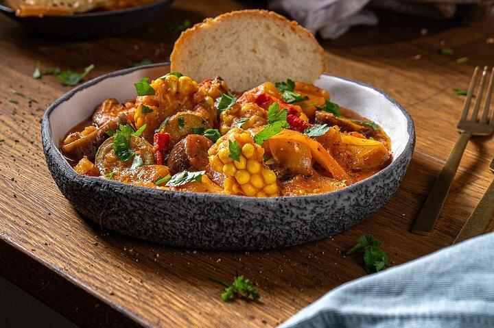 アテネの料理教室とギリシャの美しい庭園でのランチ