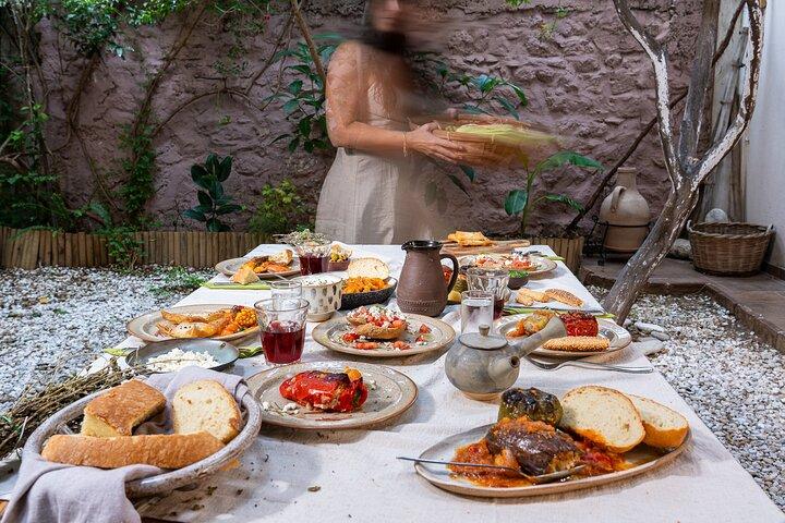 アテネの料理教室とギリシャの美しい庭園でのランチ