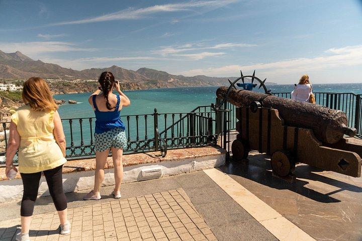 ネルハ洞窟、ネルハとフリヒリアナへの日帰り旅行