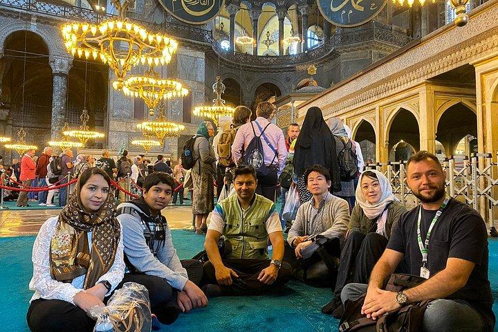 イスタンブールのモスクウォーキングツアー：アヤソフィアとブルーモスク