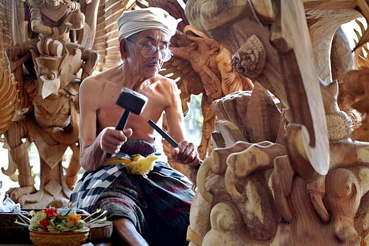 Pacchetti turistici del Tempio Besakih e delle cascate di Ubud