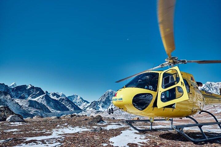 Mount Everest-Helikopterrundflug mit Landungen