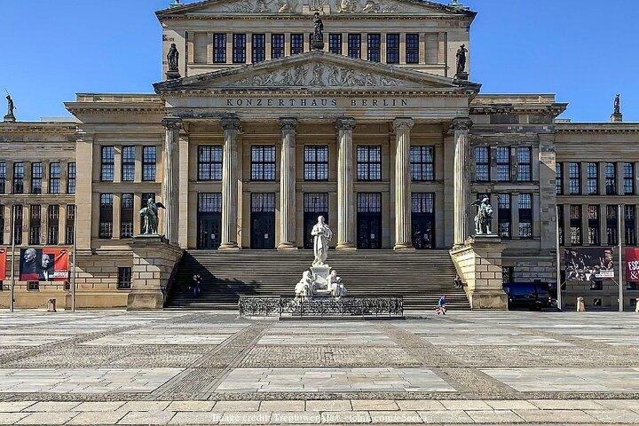 スパイ博物館のチケットを持つ家族のためのベルリン：プライベートツアー