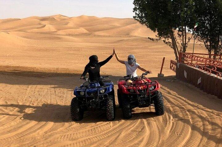 Doha : Dune Bashing, Quad Bike oder Buggy , Kamelfahrt & Sandboarding
