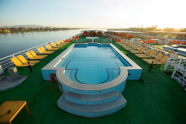 4-Day / 3-Night Nile Cruise from Aswan to Luxor with Guided Tours