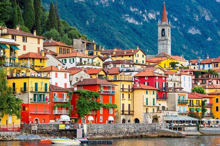 Lago Como: Tour Privato da Milano con Guida, Autista e Battello