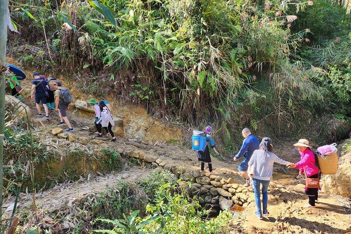 Excursão privada de 3 dias em Sapa, campos de arroz e aldeias étnicas