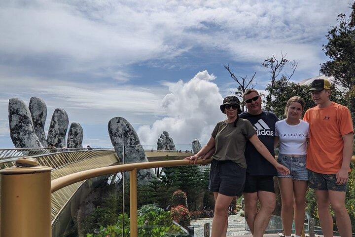 Golden Bridge via Cable Car, Jungle & Hoi En Walking Tour & Night Market (Privat)