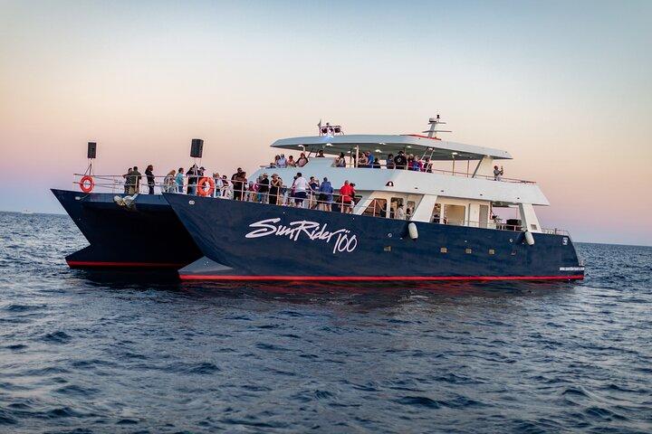 Sunset Dinner Cruise in Cabo San Lucas