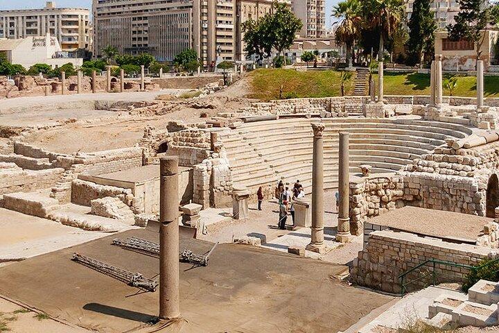 Excursion d'une journée à Alexandrie au départ du Caire avec bibliothèque, catacombes et citadelle