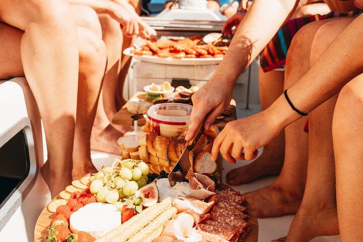 地元のランチツアーのようなシドニーハーバーセーリング
