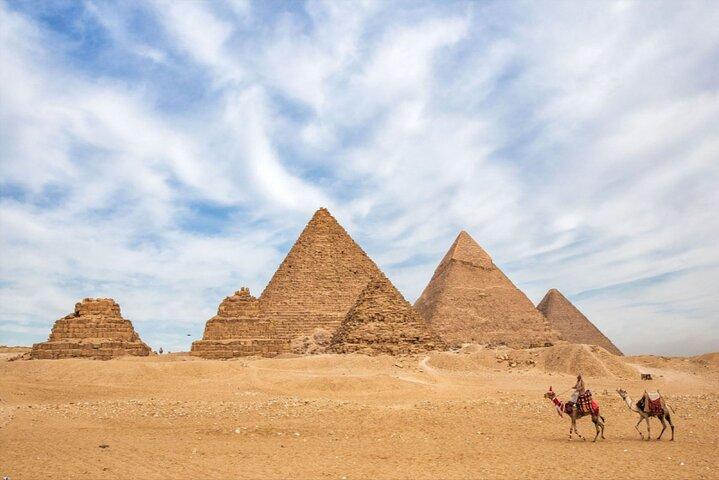Visita guiada privada a las pirámides, Memphis y Saqqara en Giza